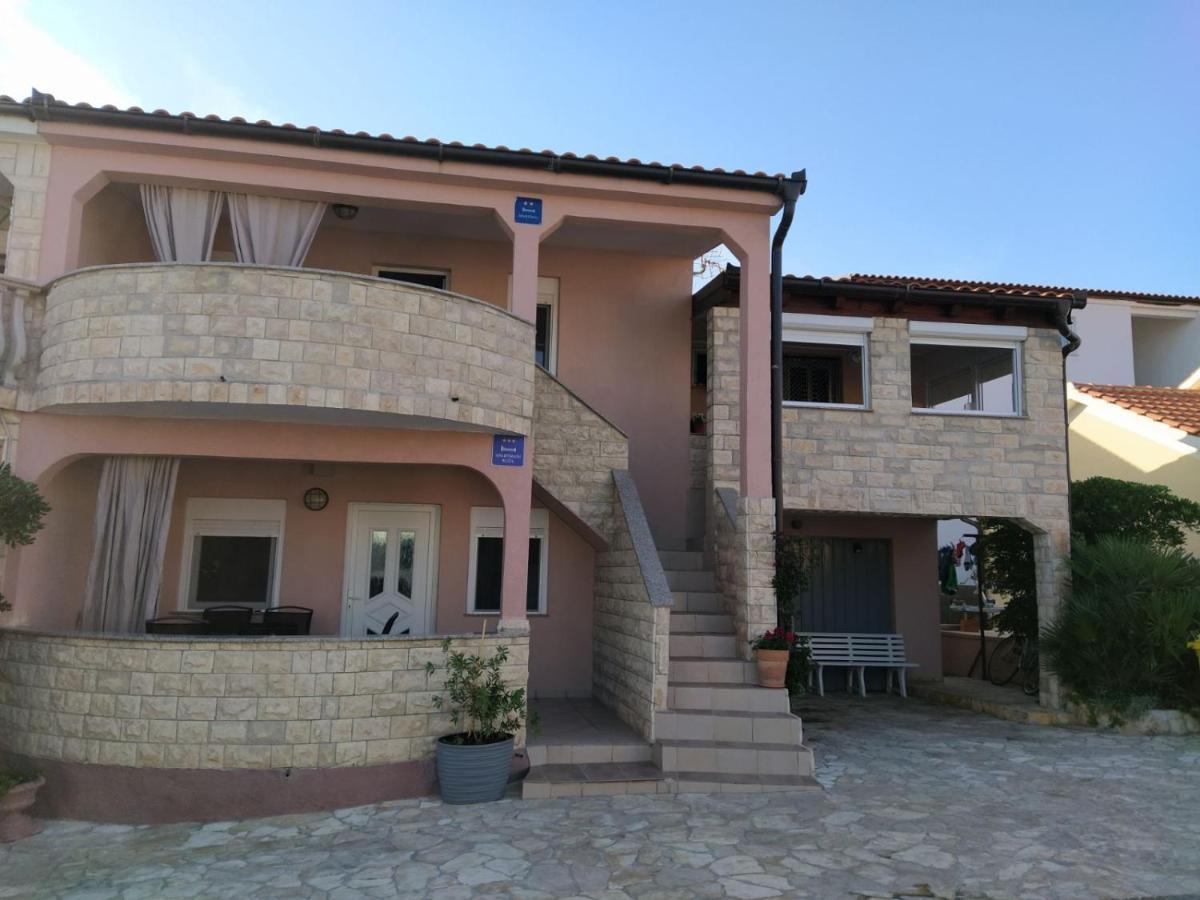 Apartmani Ruza Vir Exterior photo