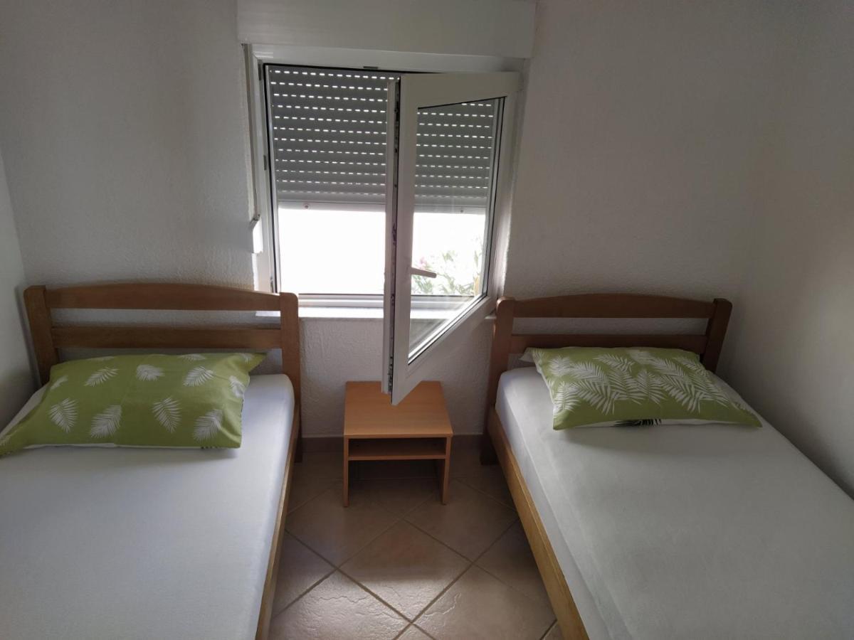Apartmani Ruza Vir Exterior photo